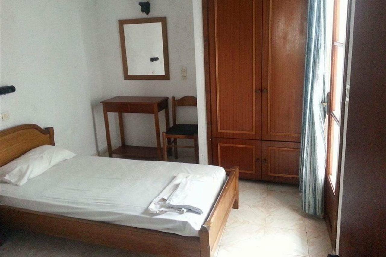 Irene Apartments Malia Exteriör bild